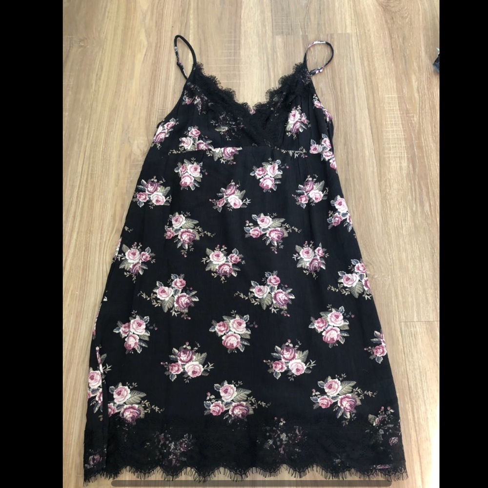 Summer black laced edge dress